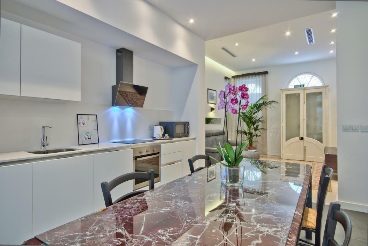 Vacation Townhouse Villa Sliema Exteriör bild